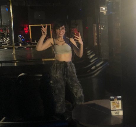 Foto desnuda filtrada de OnlyFans de Leez