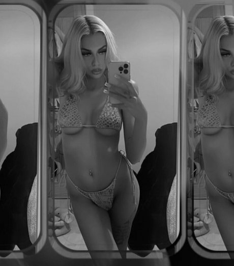 Foto desnuda filtrada de OnlyFans de Ozzyozler