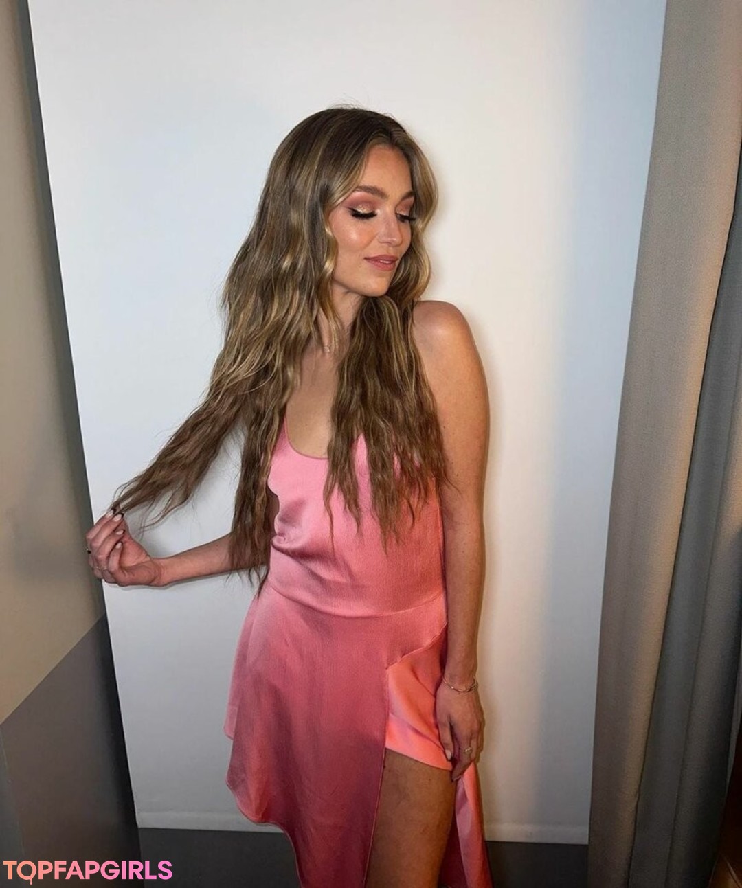 Foto desnuda filtrada de OnlyFans de Lili Simmons #77 Foto desnuda filtrada de OnlyFans de Lili Simmons #77