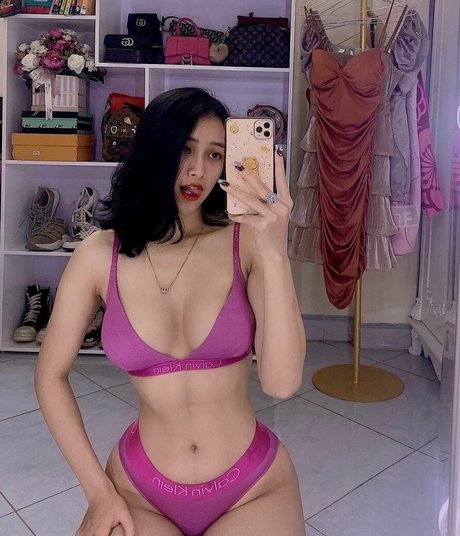 Foto desnuda filtrada de OnlyFans de Kieu Oanh