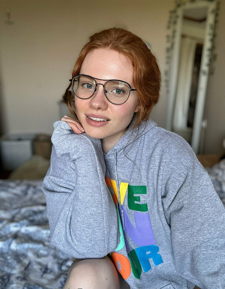 Charlotteglowsup