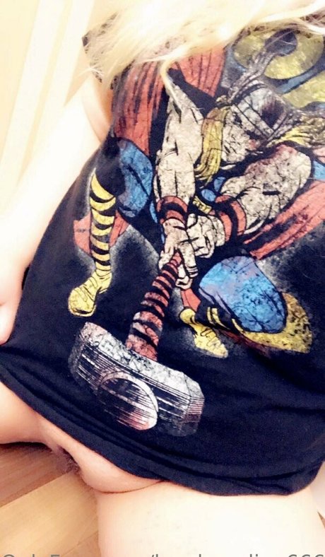Foto desnuda filtrada de OnlyFans de Bugpussy666