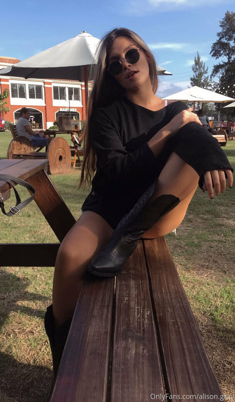 Foto desnuda filtrada de OnlyFans de Alisongray