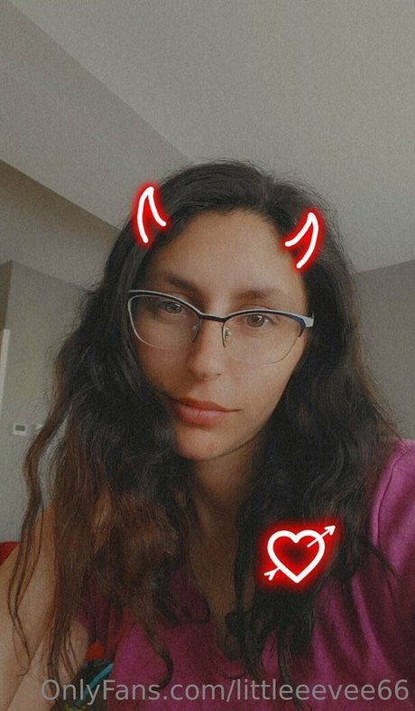 Foto desnuda filtrada de OnlyFans de Littleeevee66