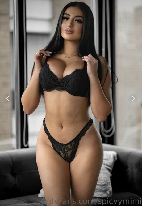 Foto desnuda filtrada de OnlyFans de Spicy Mimi