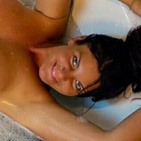 Foto desnuda filtrada de OnlyFans de Midwestkali