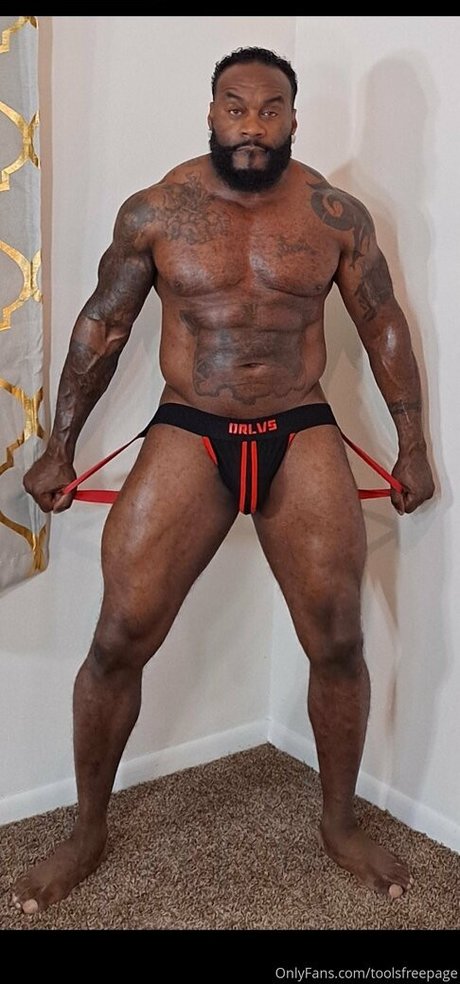 Foto desnuda filtrada de OnlyFans de Toolsfreepage