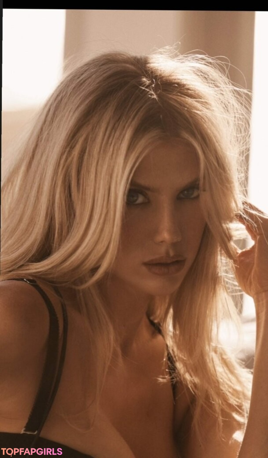 Foto desnuda filtrada de OnlyFans de Charlotte Mckinney #215 Foto desnuda filtrada de OnlyFans de Charlotte Mckinney #215