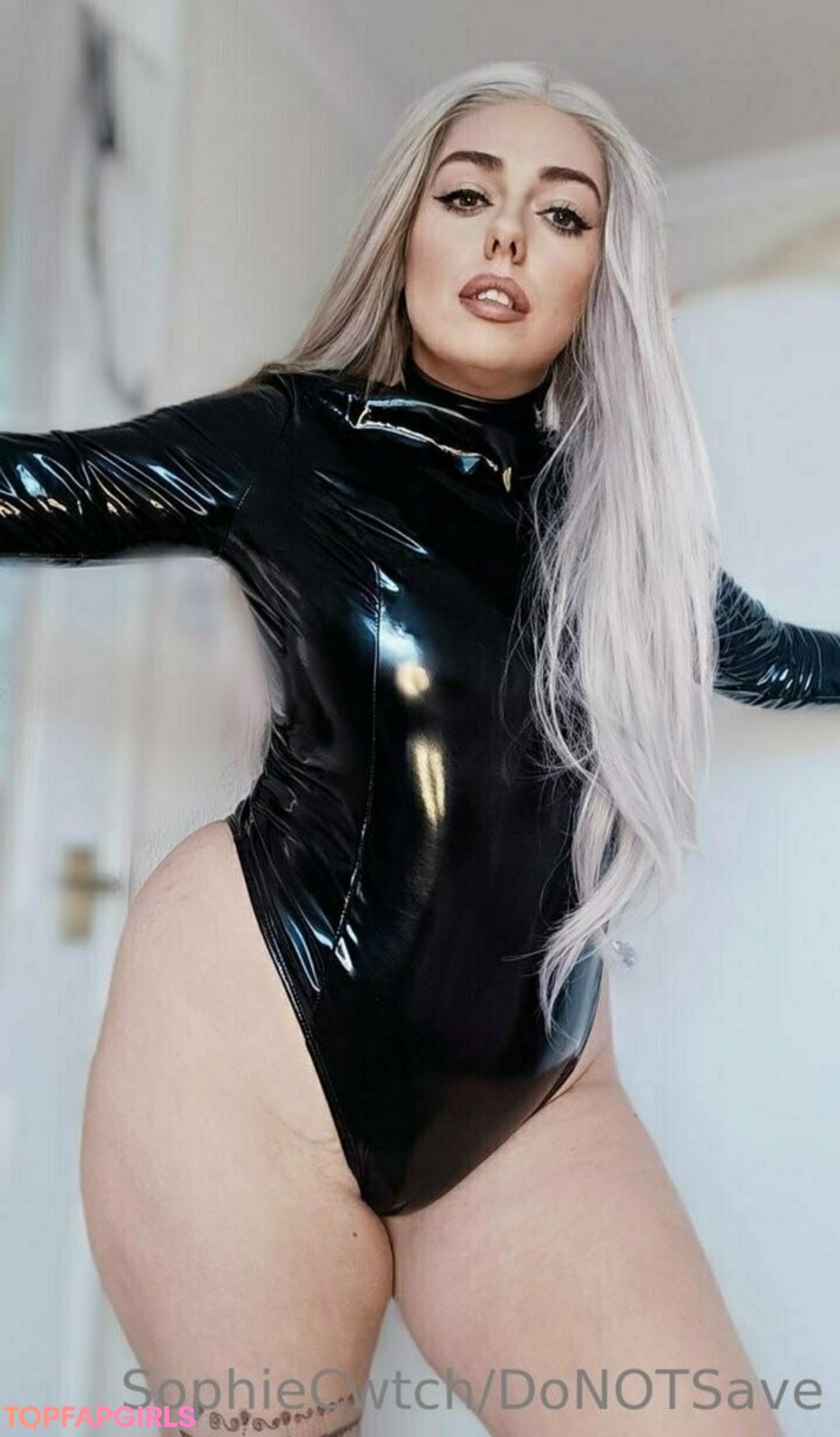 Foto desnuda filtrada de OnlyFans de Sophiecwtch #16 Foto desnuda filtrada de OnlyFans de Sophiecwtch #16