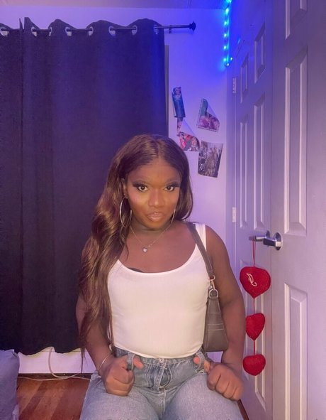 Sissy-serayah