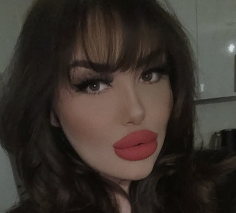 Ellehutchx