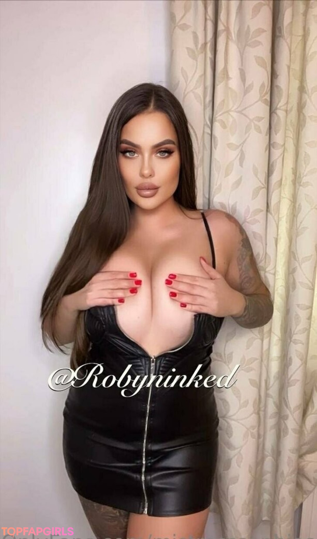 Foto desnuda filtrada de OnlyFans de Mistresssophiasahara #139 Foto desnuda filtrada de OnlyFans de Mistresssophiasahara #139