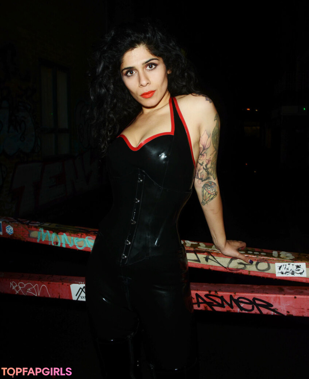 Foto desnuda filtrada de OnlyFans de Mistresssophiasahara #16 Foto desnuda filtrada de OnlyFans de Mistresssophiasahara #16