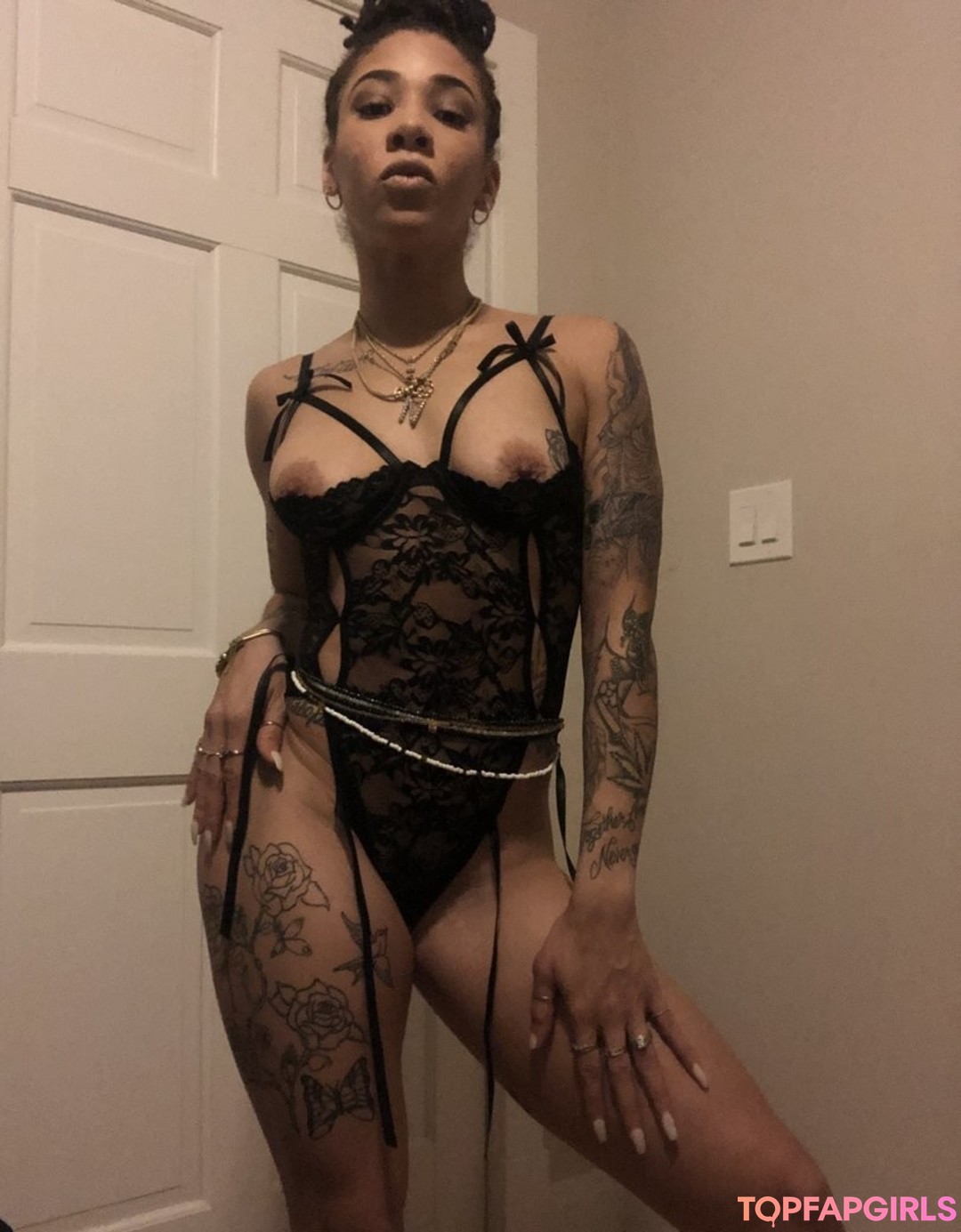 Foto desnuda filtrada de OnlyFans de Naturalsworld #1 Foto desnuda filtrada de OnlyFans de Naturalsworld #1