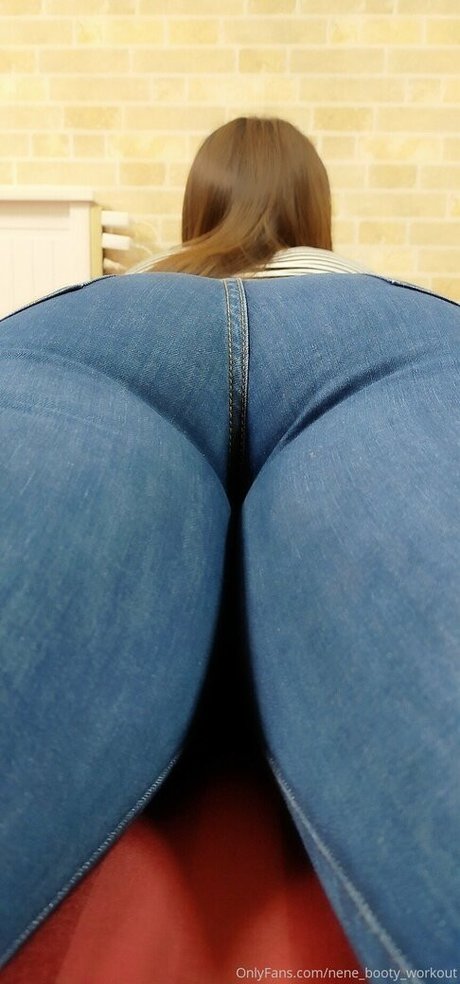 Nene_booty