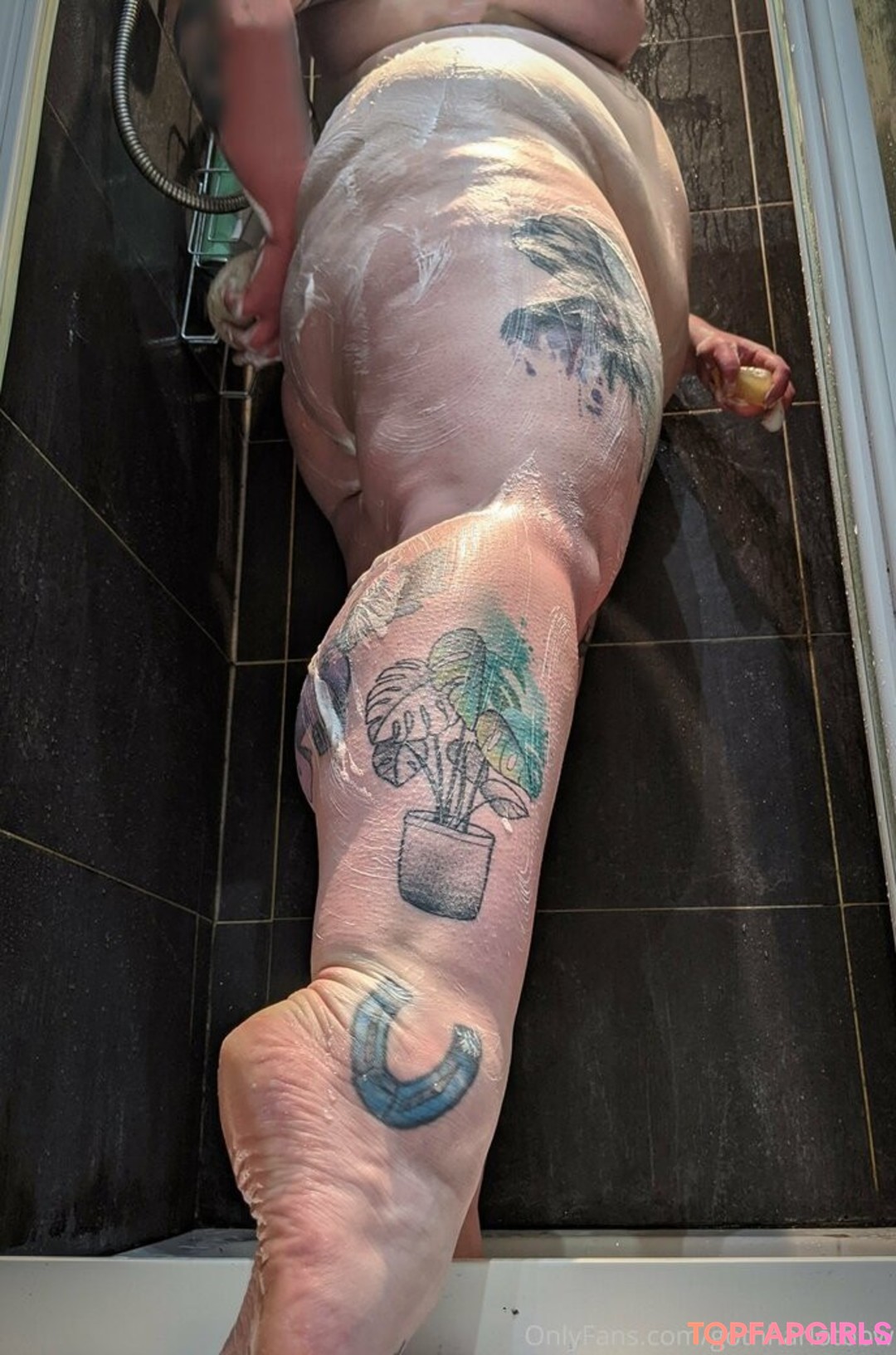 Foto desnuda filtrada de OnlyFans de Gothharlotbbw #38 Foto desnuda filtrada de OnlyFans de Gothharlotbbw #38