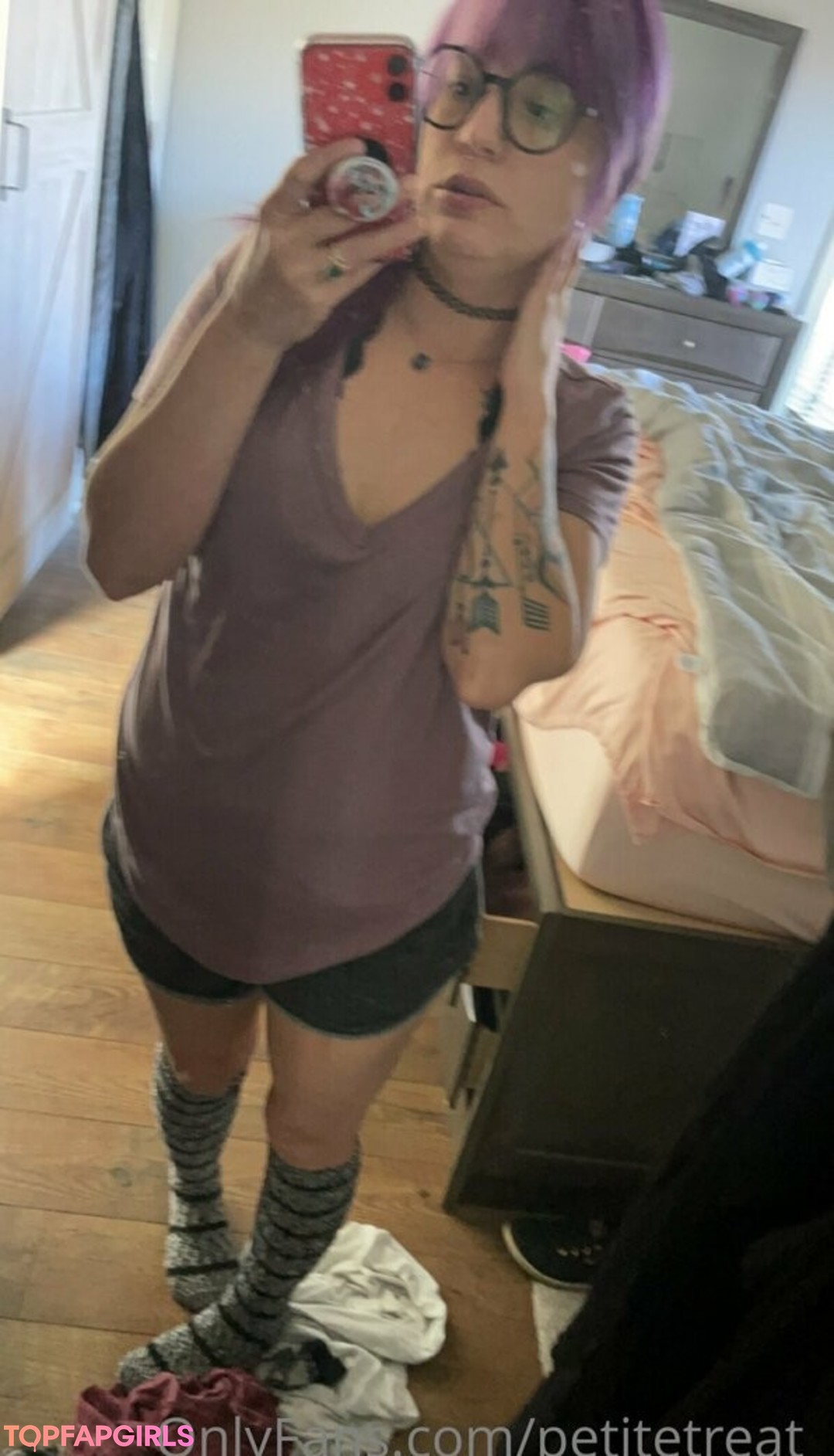 Foto desnuda filtrada de OnlyFans de Petitetreat #24 Foto desnuda filtrada de OnlyFans de Petitetreat #24