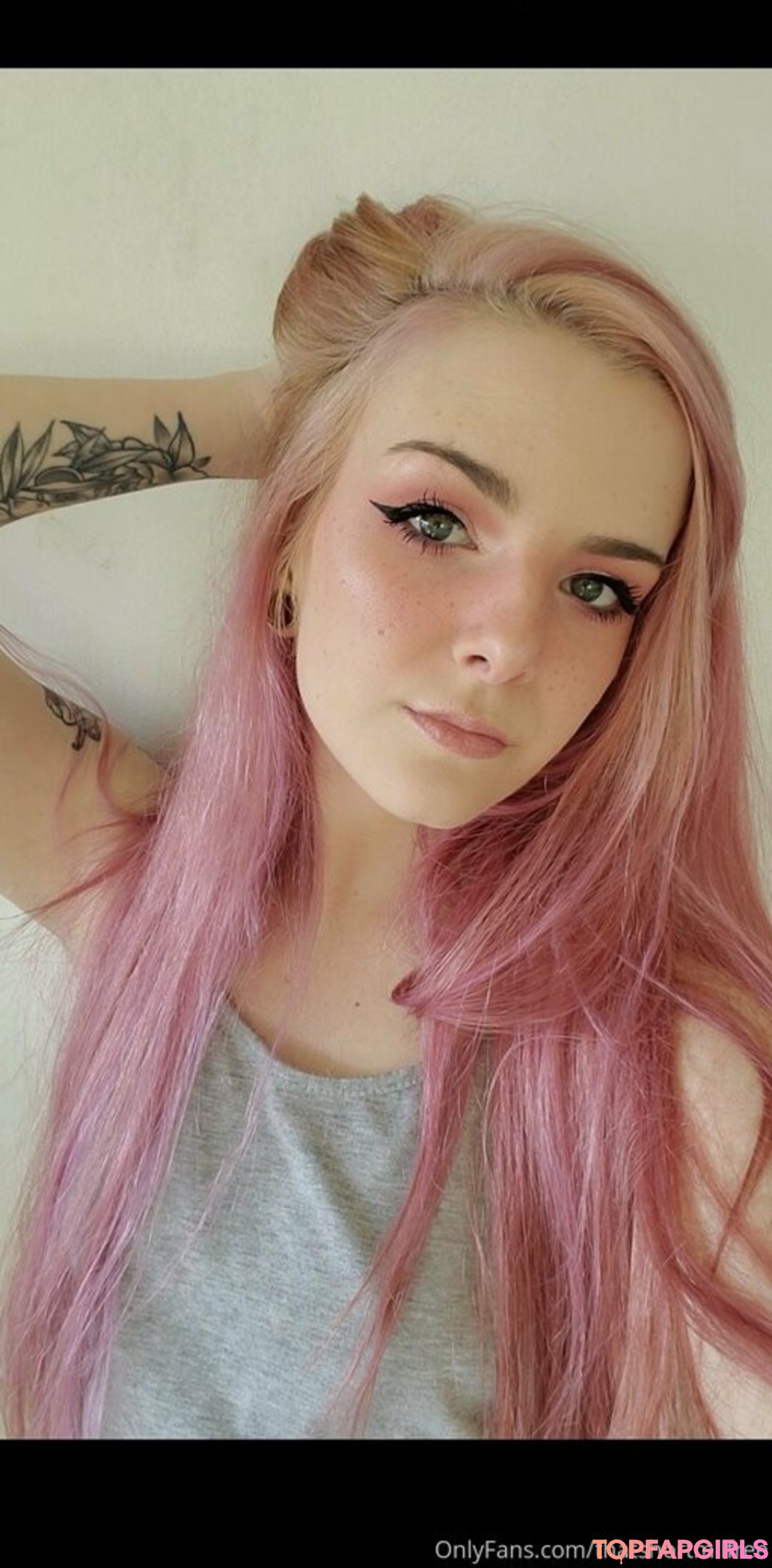 Foto desnuda filtrada de OnlyFans de Lilydarkofree #63 Foto desnuda filtrada de OnlyFans de Lilydarkofree #63