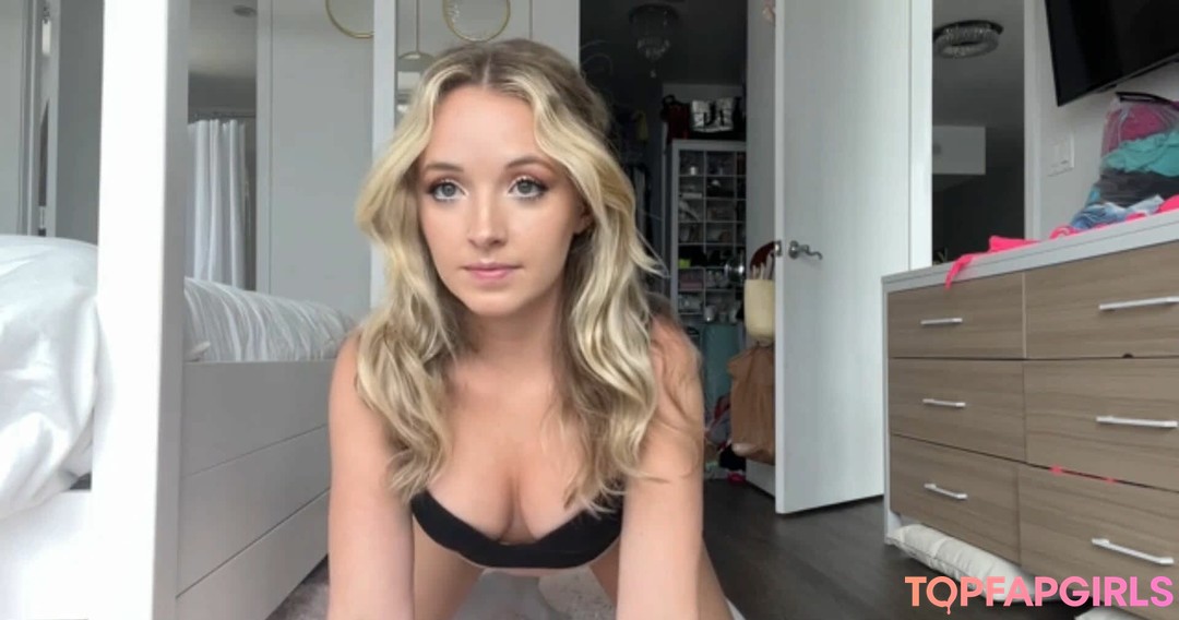 Foto desnuda filtrada de OnlyFans de Destinyyyyx3 #588 Foto desnuda filtrada de OnlyFans de Destinyyyyx3 #588