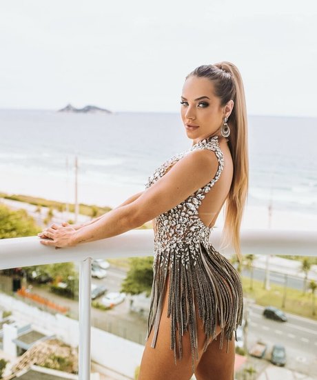 Gabi Martins
