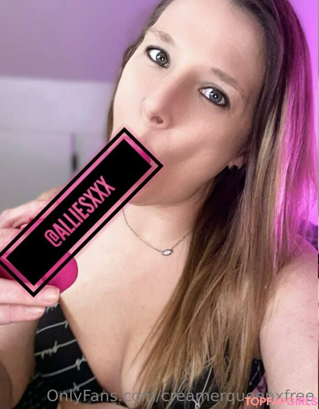 Foto desnuda filtrada de OnlyFans de Creamerqueenxfree #36 Foto desnuda filtrada de OnlyFans de Creamerqueenxfree #36