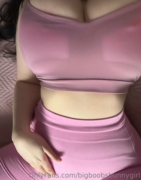 Bigboobsbunnygirl