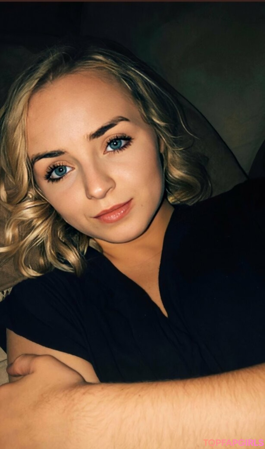 Foto desnuda filtrada de OnlyFans de Ashleywhitecams #37 Foto desnuda filtrada de OnlyFans de Ashleywhitecams #37