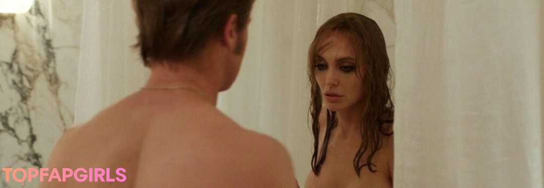 Foto desnuda filtrada de OnlyFans de Angelina Jolie #67 Foto desnuda filtrada de OnlyFans de Angelina Jolie #67