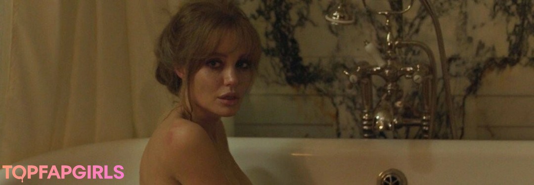 Foto desnuda filtrada de OnlyFans de Angelina Jolie #68 Foto desnuda filtrada de OnlyFans de Angelina Jolie #68