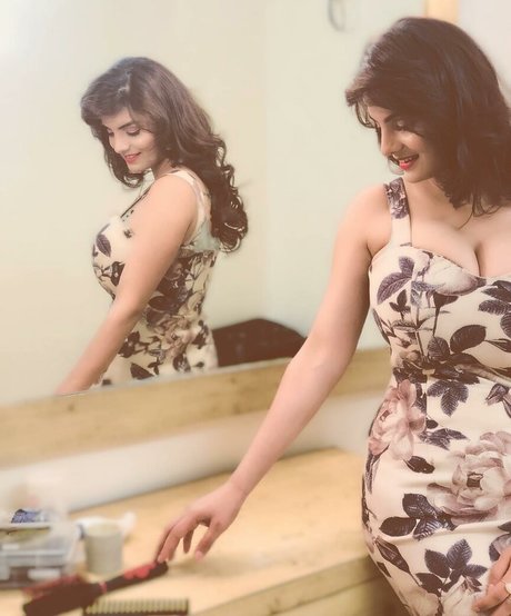 Foto desnuda filtrada de OnlyFans de Anveshi Jain