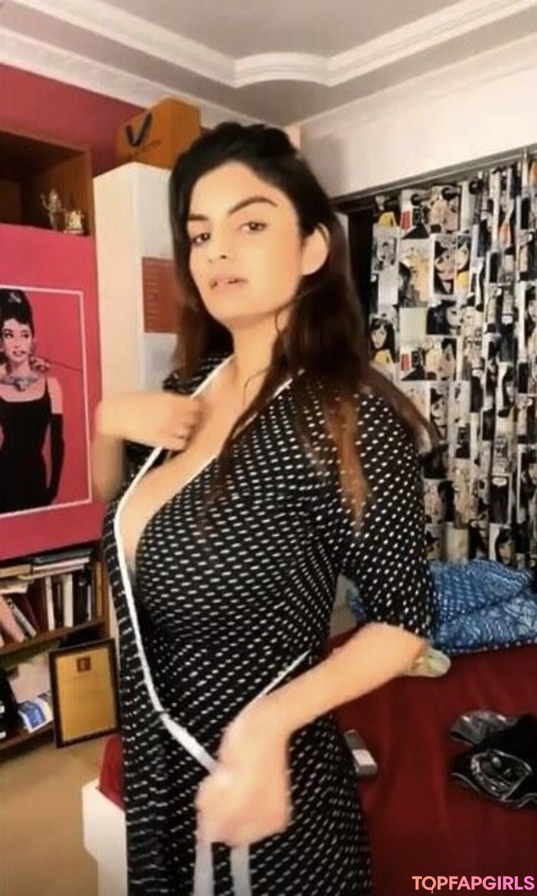 Foto desnuda filtrada de OnlyFans de Anveshi Jain #200 Foto desnuda filtrada de OnlyFans de Anveshi Jain #200