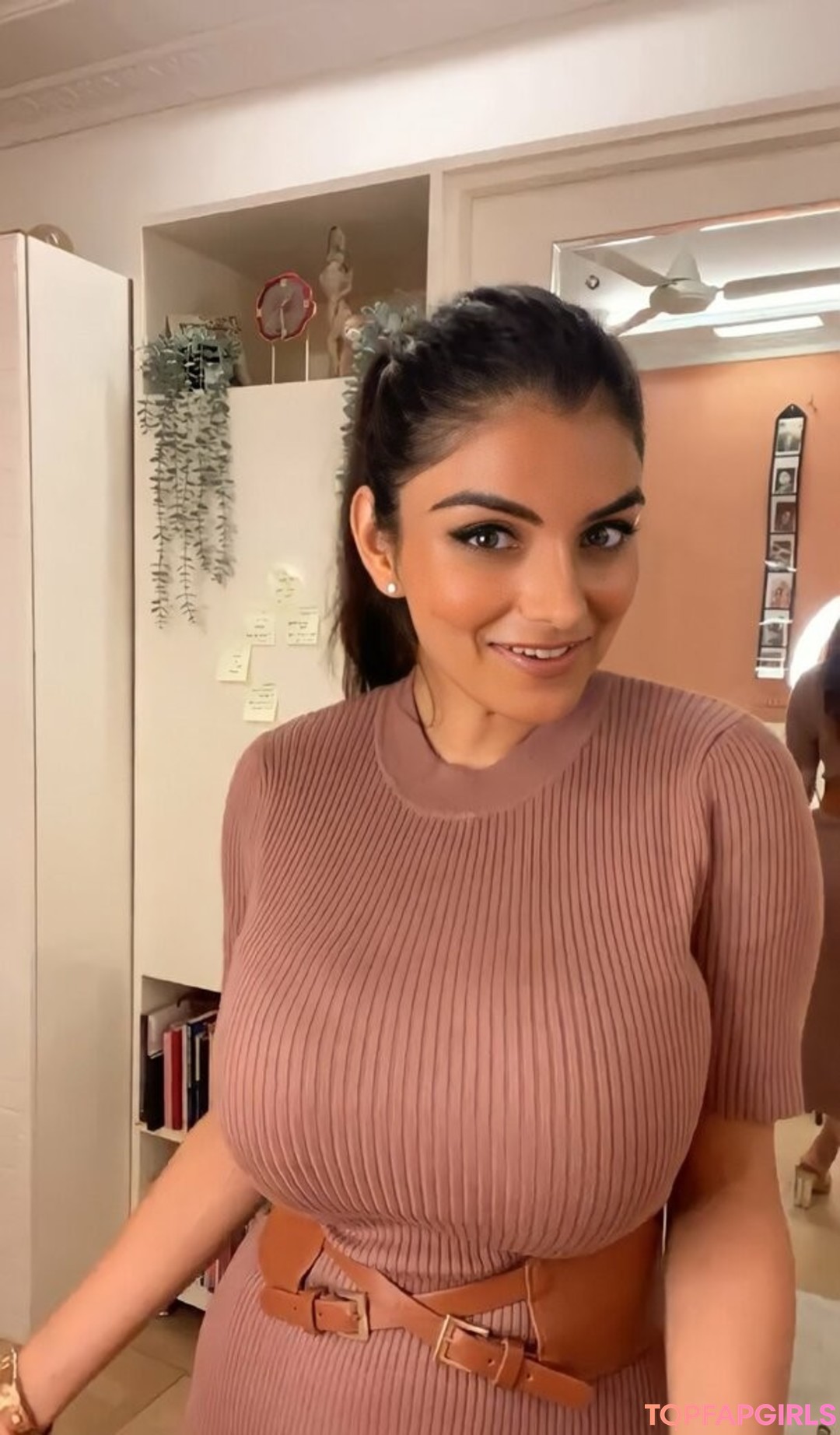 Foto desnuda filtrada de OnlyFans de Anveshi Jain #240 Foto desnuda filtrada de OnlyFans de Anveshi Jain #240