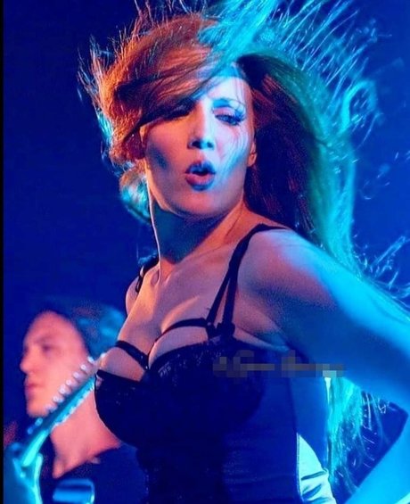 Simone Simons