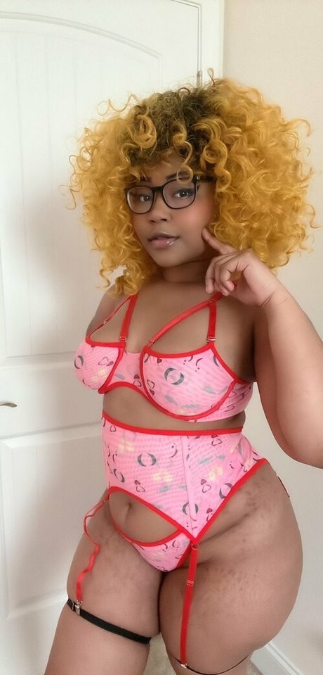 Foto desnuda filtrada de OnlyFans de Ria Parker
