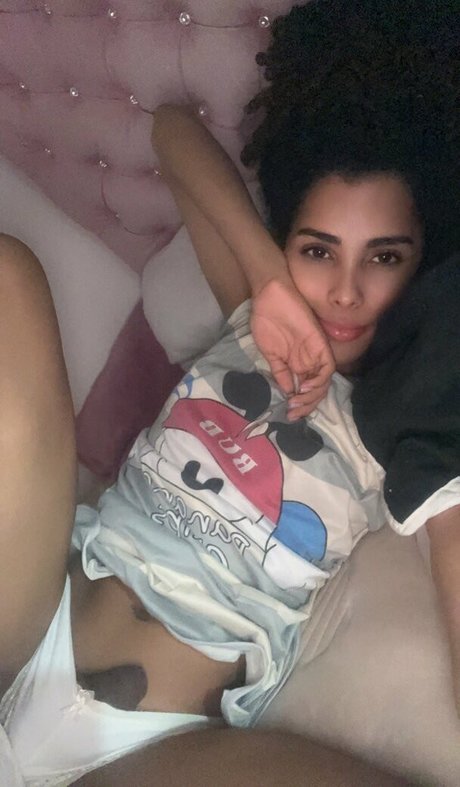 Foto desnuda filtrada de OnlyFans de Chloe Chantelle