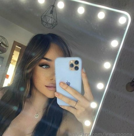 Lexiemoonx