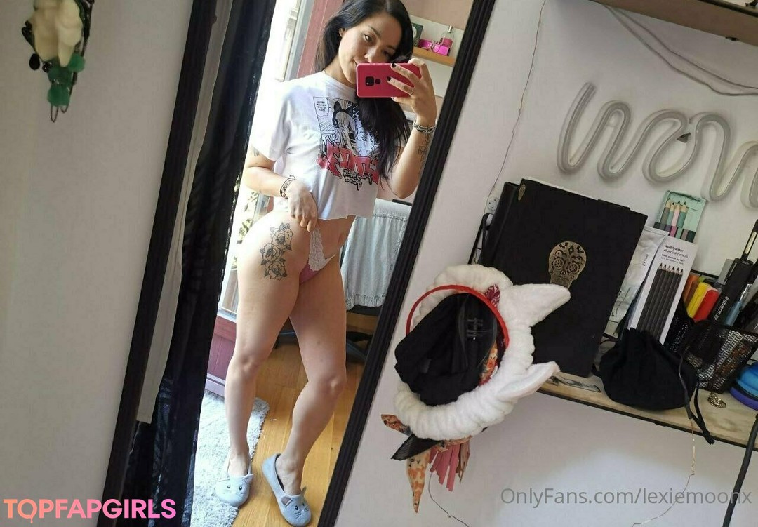 Foto desnuda filtrada de OnlyFans de Lexiemoonx #29 Foto desnuda filtrada de OnlyFans de Lexiemoonx #29