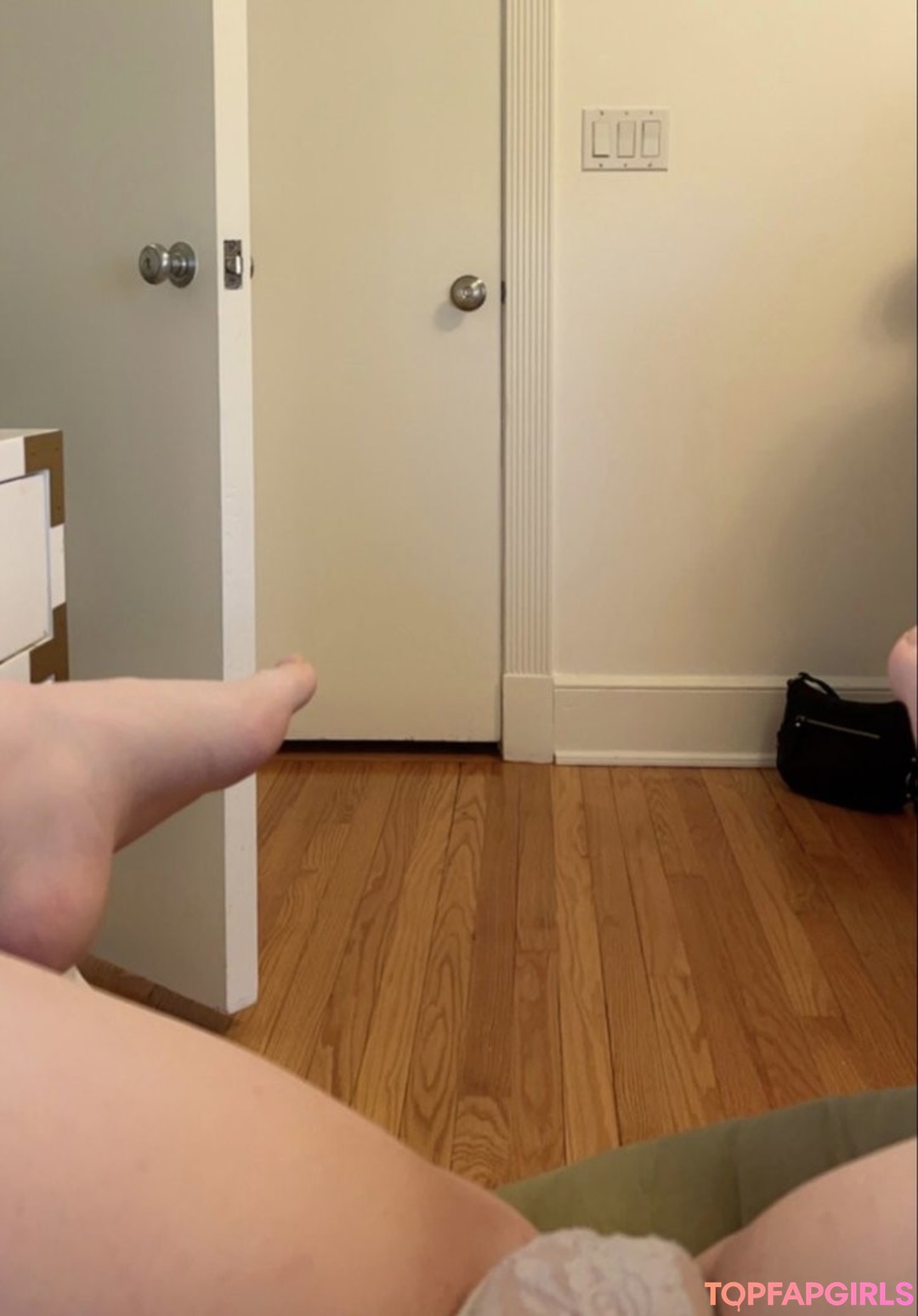 Foto desnuda filtrada de OnlyFans de Legallyspoodie #5 Foto desnuda filtrada de OnlyFans de Legallyspoodie #5