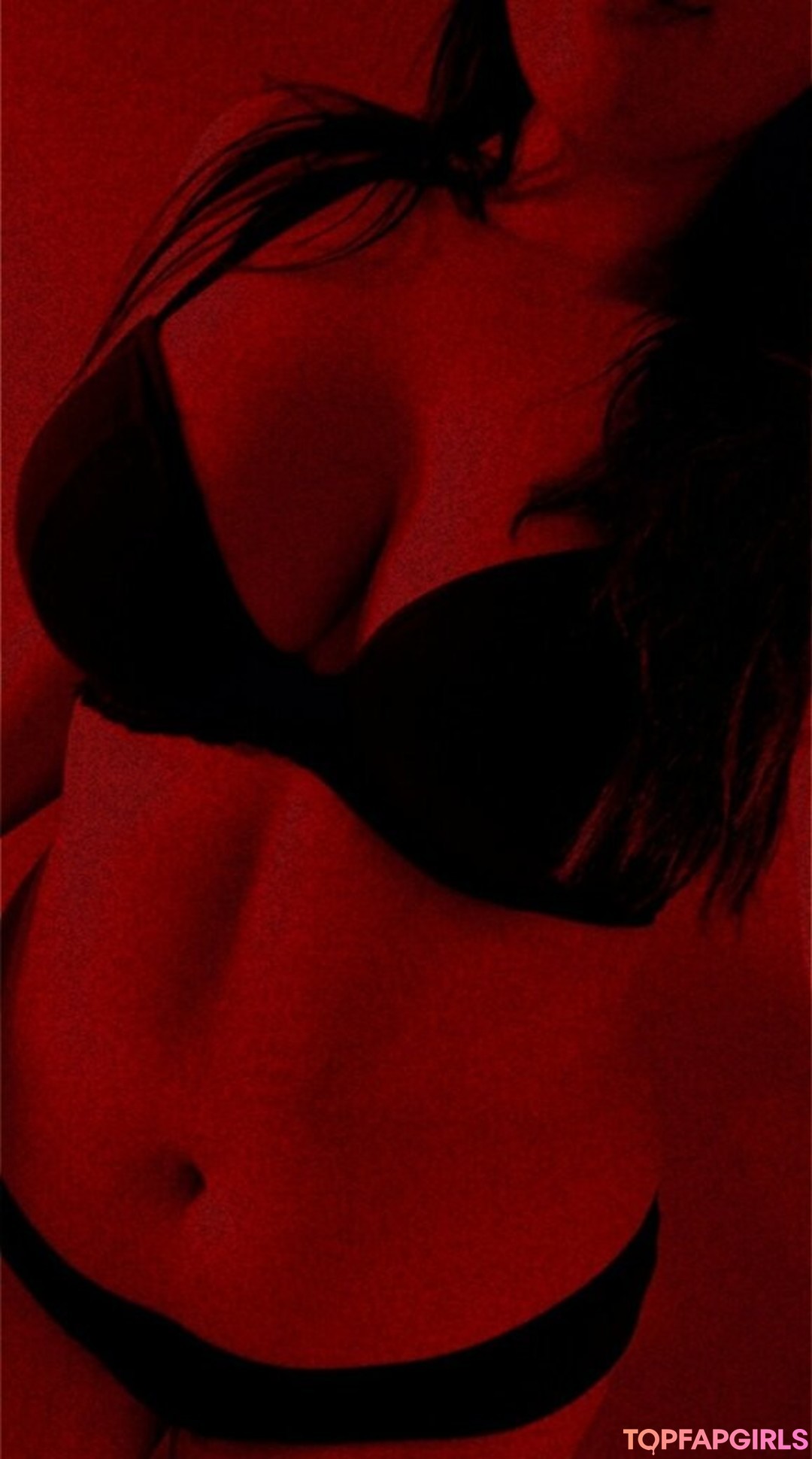 Foto desnuda filtrada de OnlyFans de Gothiccpeach #16 Foto desnuda filtrada de OnlyFans de Gothiccpeach #16