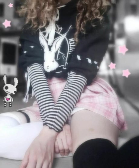 Foto desnuda filtrada de OnlyFans de Porcelain Ghoul