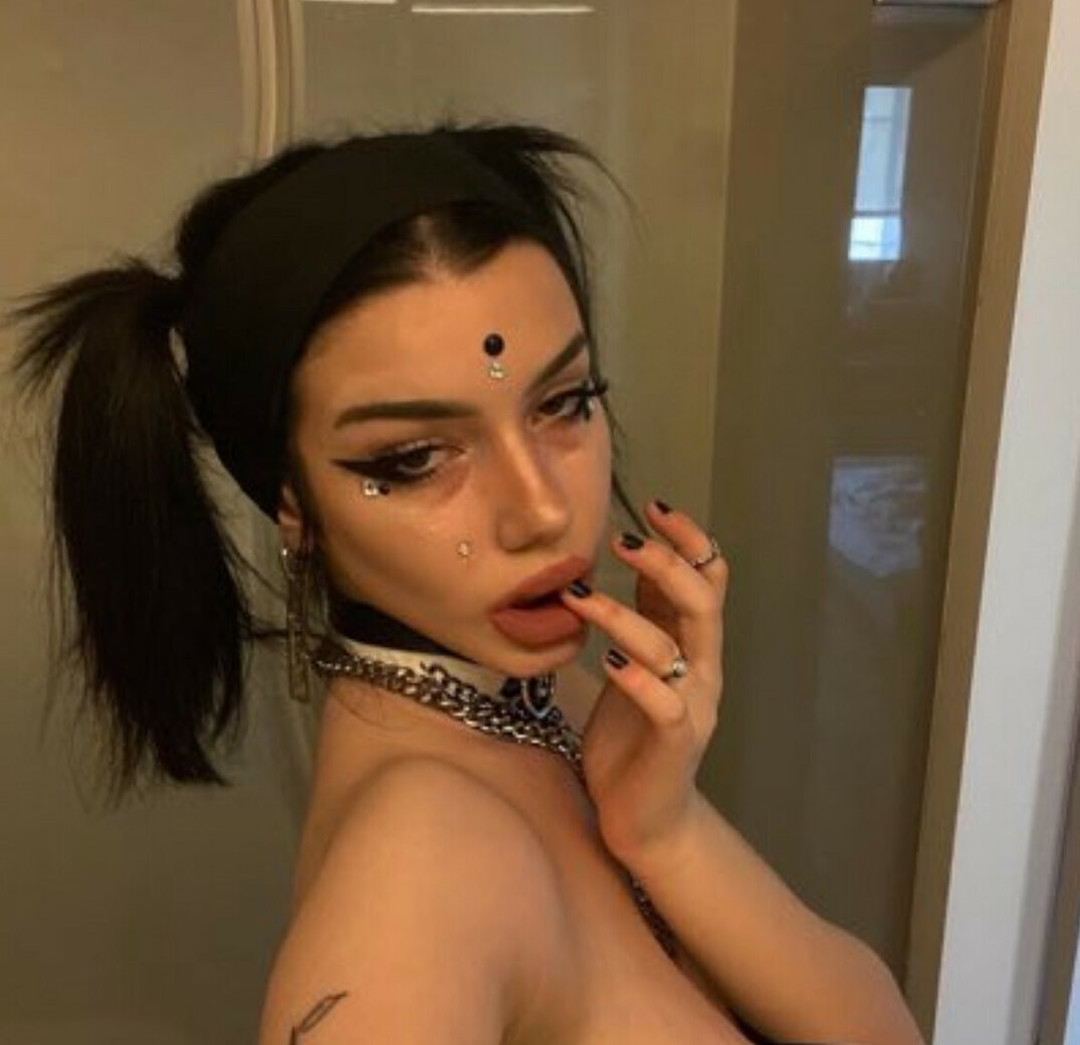 Foto desnuda filtrada de OnlyFans de Shawtysuzi #7 Foto desnuda filtrada de OnlyFans de Shawtysuzi #7