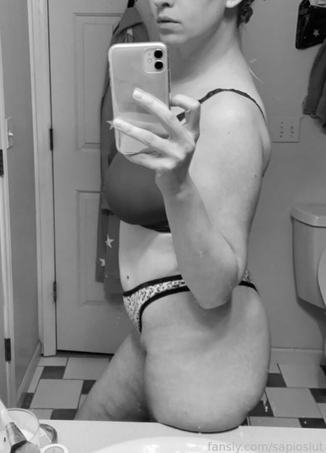Foto desnuda filtrada de OnlyFans de Sapioslut