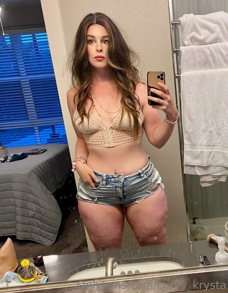 Foto desnuda filtrada de OnlyFans de Curvykrysta