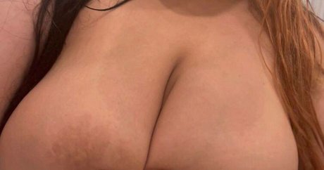 Strawbewwymilf