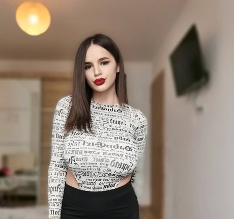 Foto desnuda filtrada de OnlyFans de Denisa R Maria