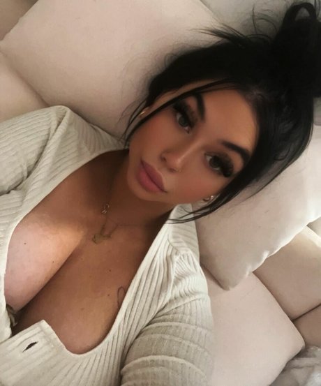 Foto desnuda filtrada de OnlyFans de Mbou