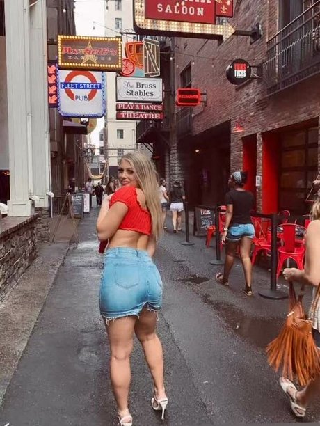 Foto desnuda filtrada de OnlyFans de Jessica H