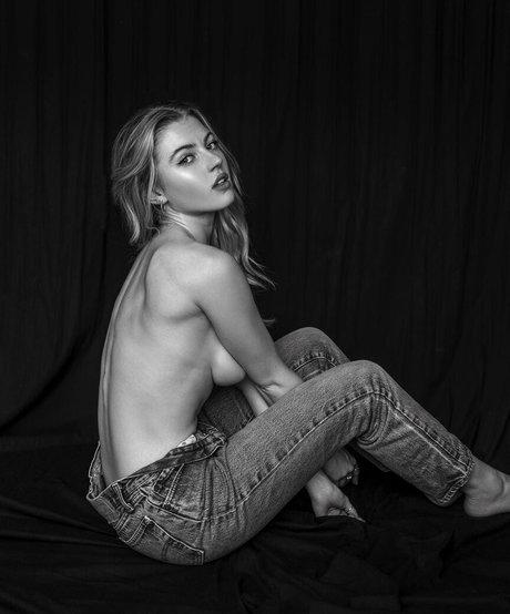 Annie Kate Knowles