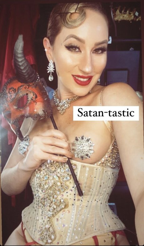 Robyn Adele Anderson