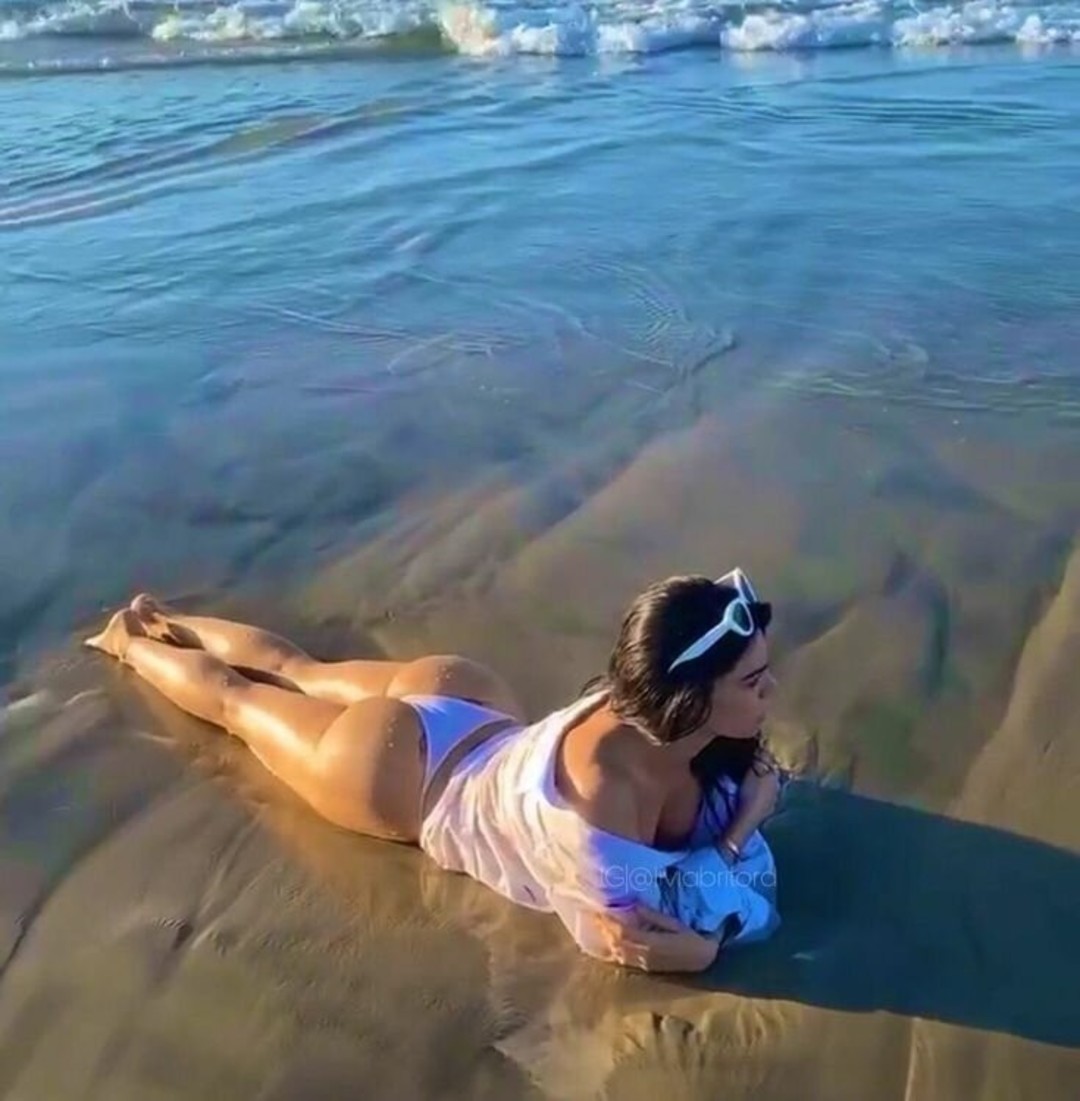 Foto desnuda filtrada de OnlyFans de Livia Brito #128 Foto desnuda filtrada de OnlyFans de Livia Brito #128